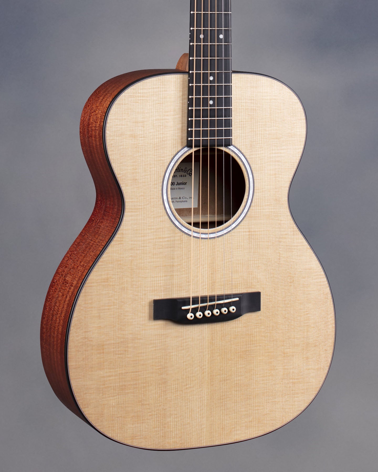 000Jr-10 Junior Series Acoustic Guitar