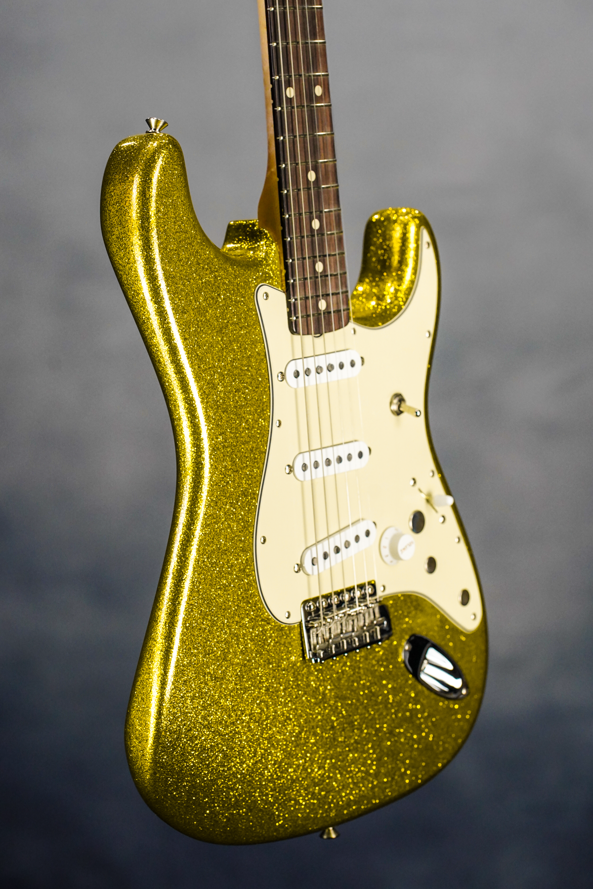 Dick Dale Stratocaster, Rosewood Fingerboard, Chartreuse Sparkle