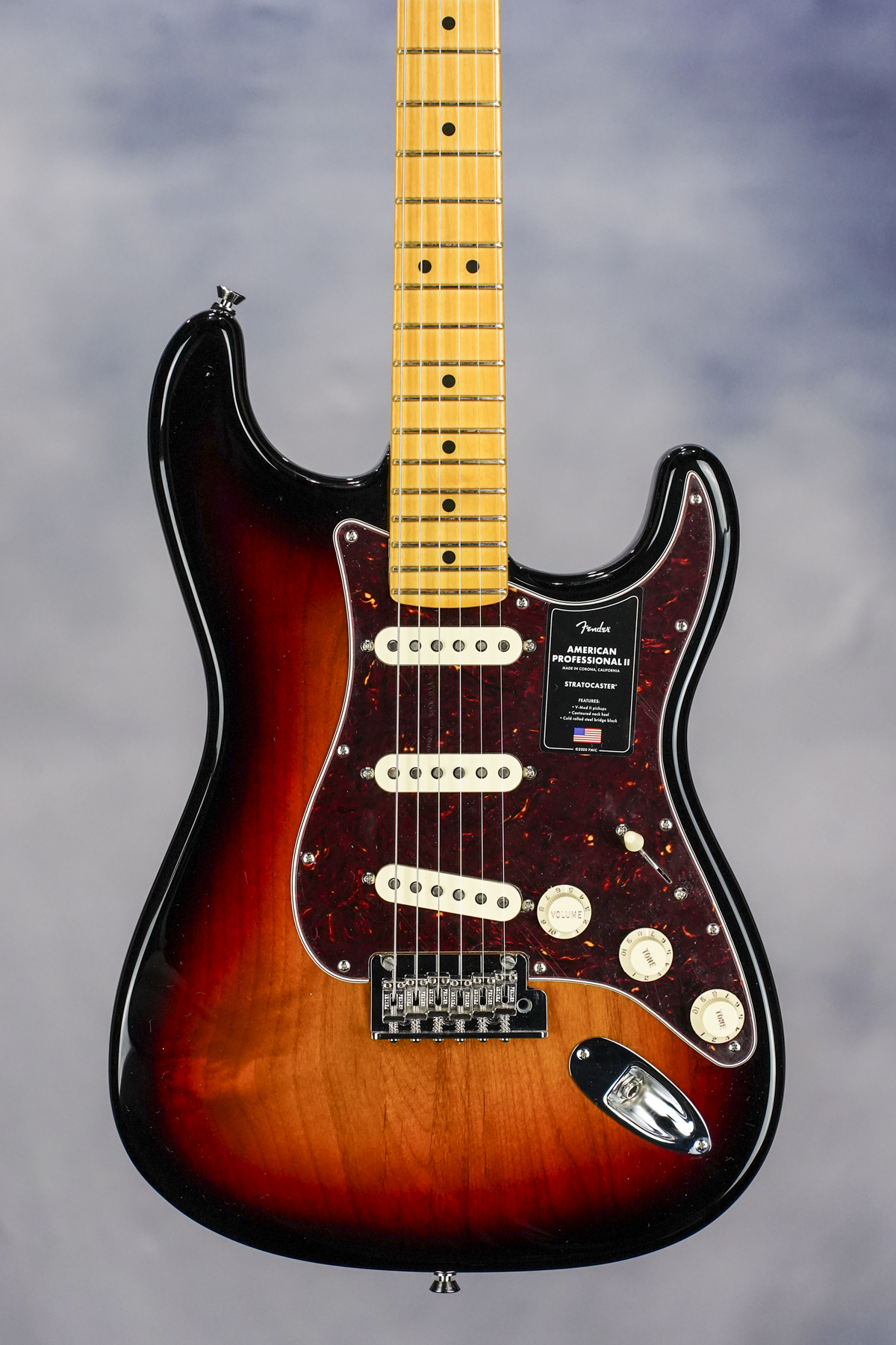 American Professional II Stratocaster, 3-Color Sunburst, Maple FB