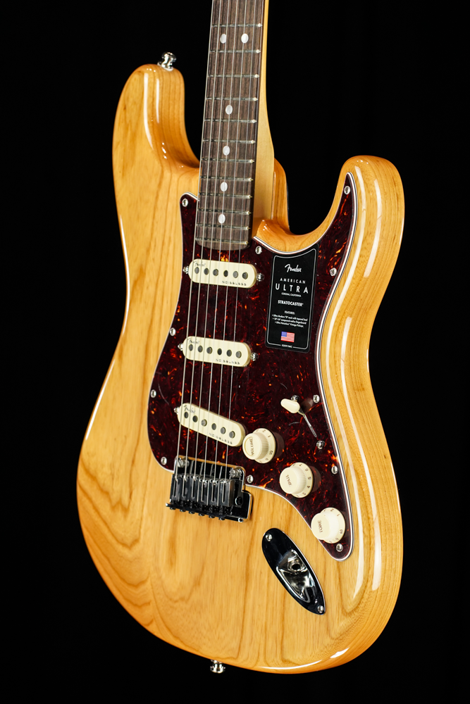 American Ultra Strat, Rosewood Fingerboard, Aged Natural