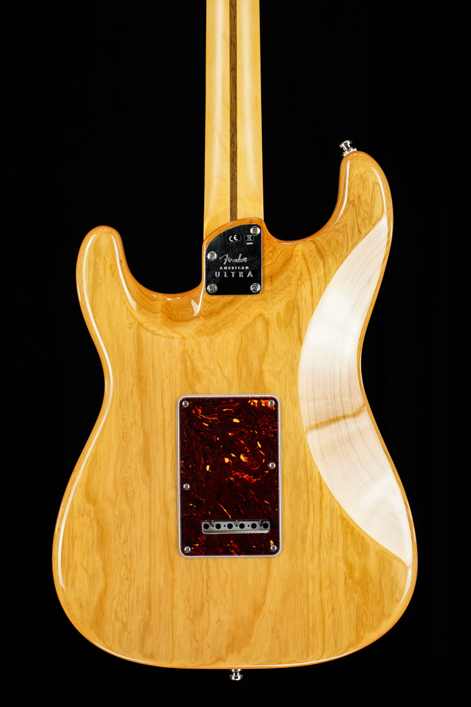 American Ultra Strat, Rosewood Fingerboard, Aged Natural