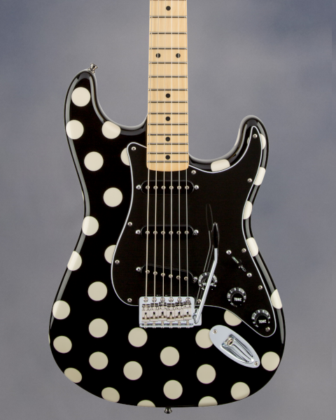 Buddy Guy Standard Stratocaster, Maple, Polka Dot Finish