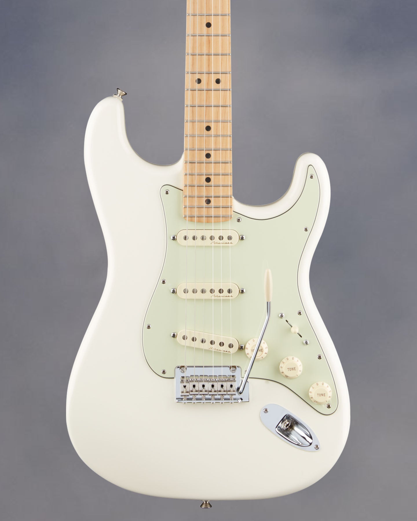 Deluxe Roadhouse Strat, Maple Fingerbd. Olympic White