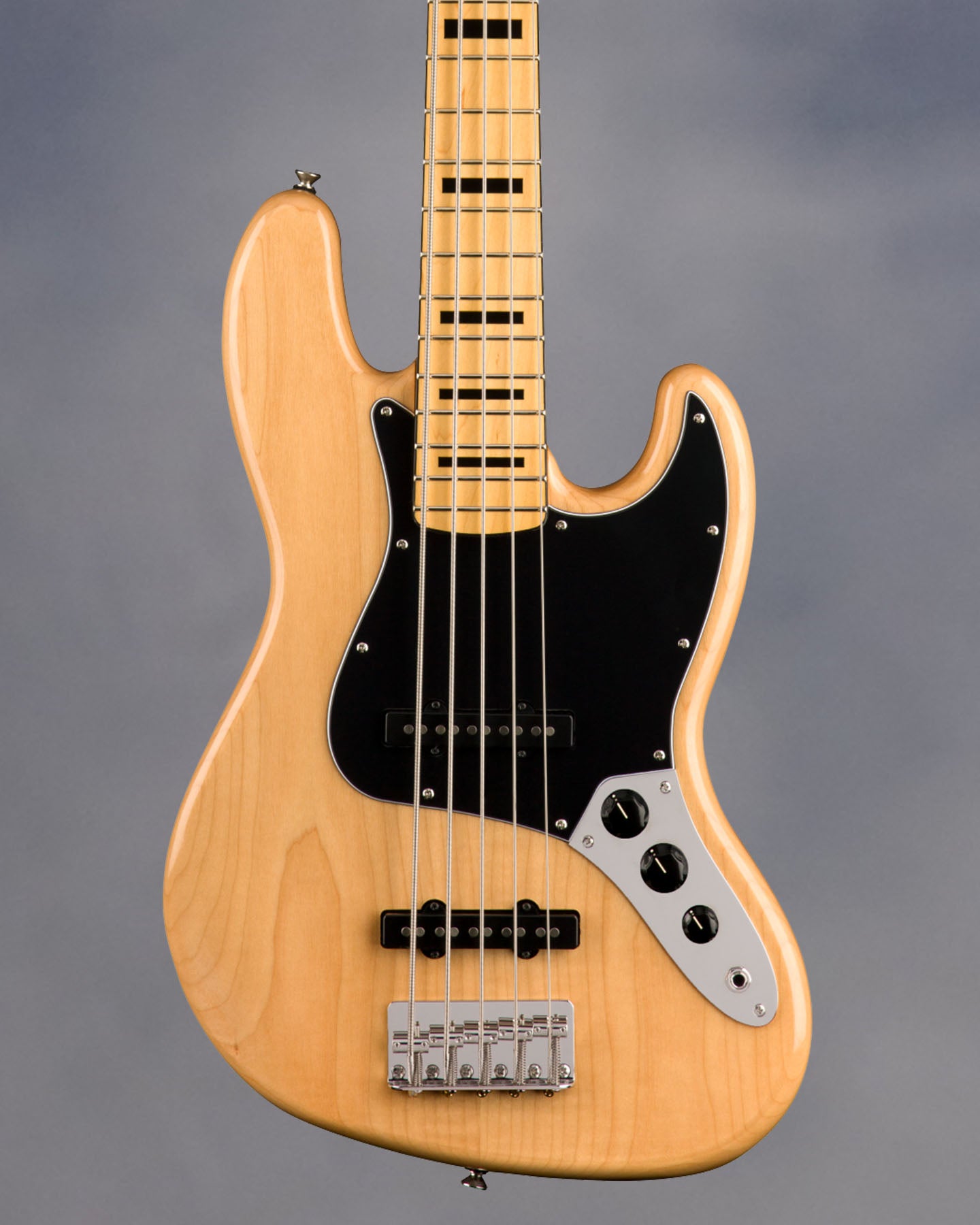 Classic Vibe '70s Jazz Bass® V, Maple Fingerboard, Natural