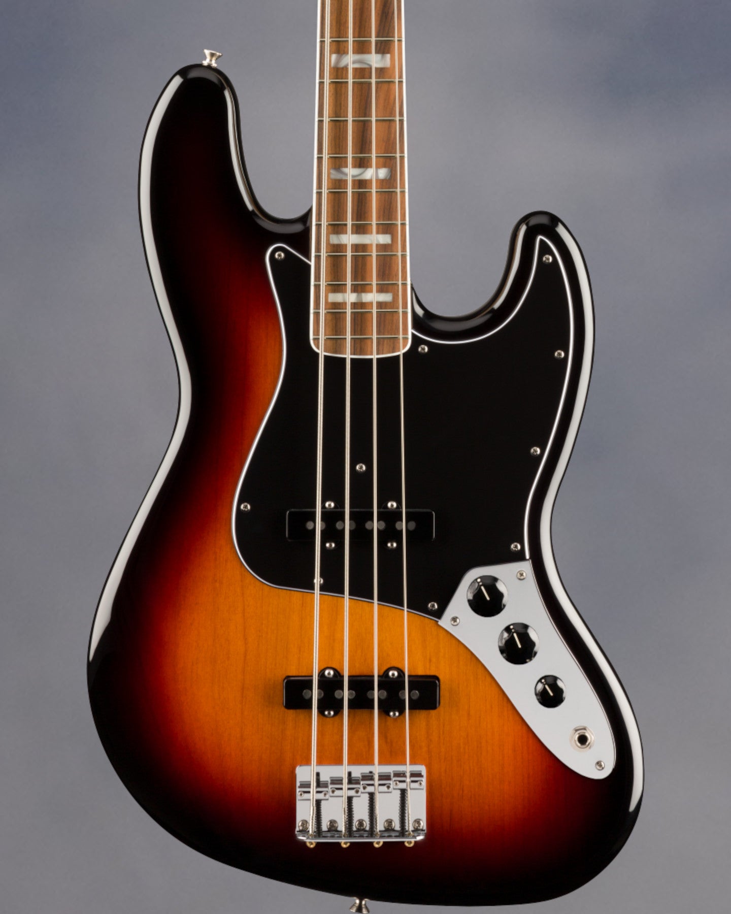 Vintera '70s Jazz Bass®, Pau Ferro Fingerboard, 3-Color Sunburst