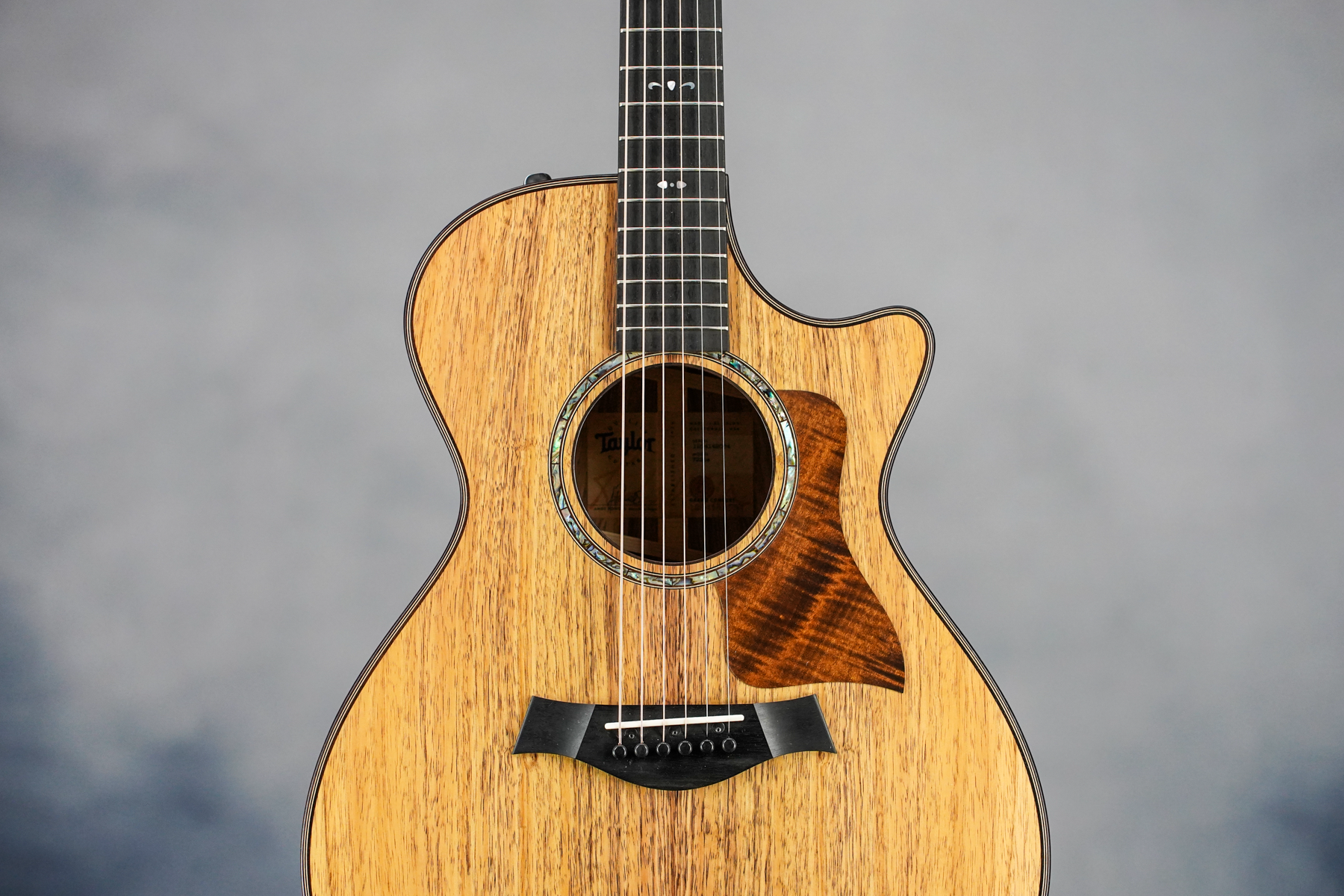 722ce Koa Top, Koa Back and Sides