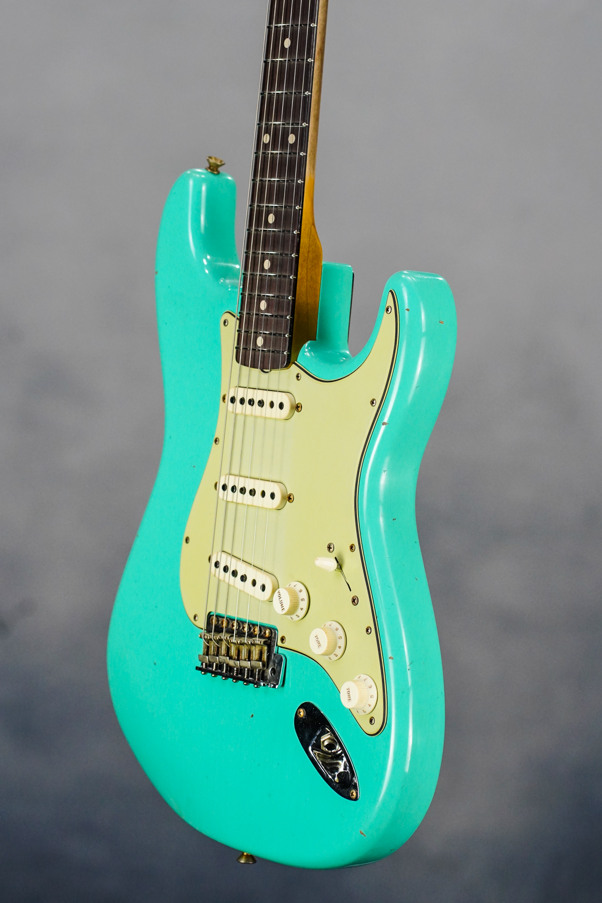 Custom Shop LE '62/'63 Strat Journeyman Aged Seafoam Green