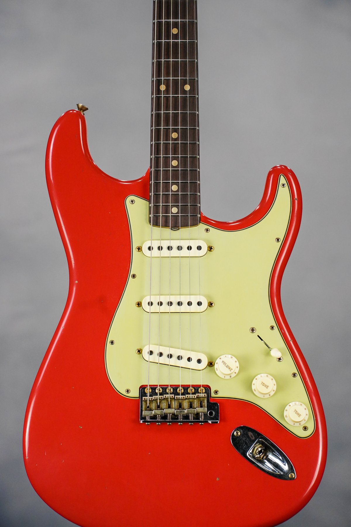 Custom Shop LE '62/'63 Strat Journeyman Aged F Red