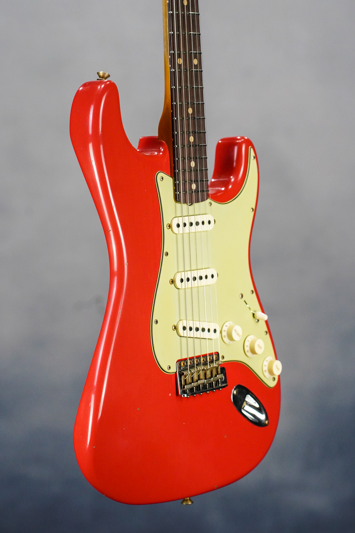 Custom Shop LE '62/'63 Strat Journeyman Aged F Red