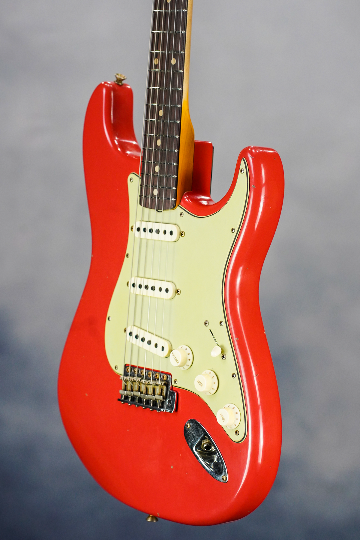 Custom Shop LE '62/'63 Strat Journeyman Aged F Red