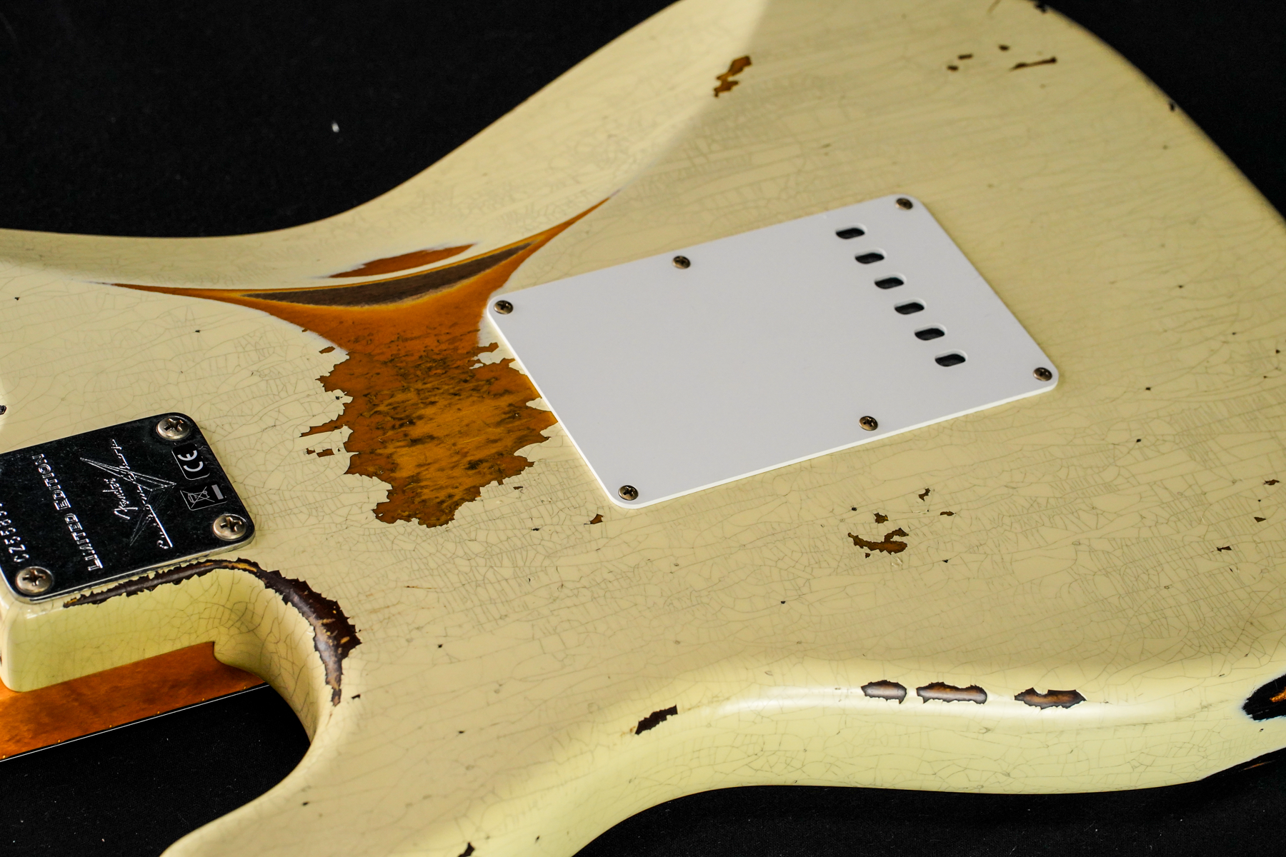 CUSTOM SHOP 1956 STRATOCASTER - HEAVY RELIC VINTAGE WHITE OVER SUNBURST