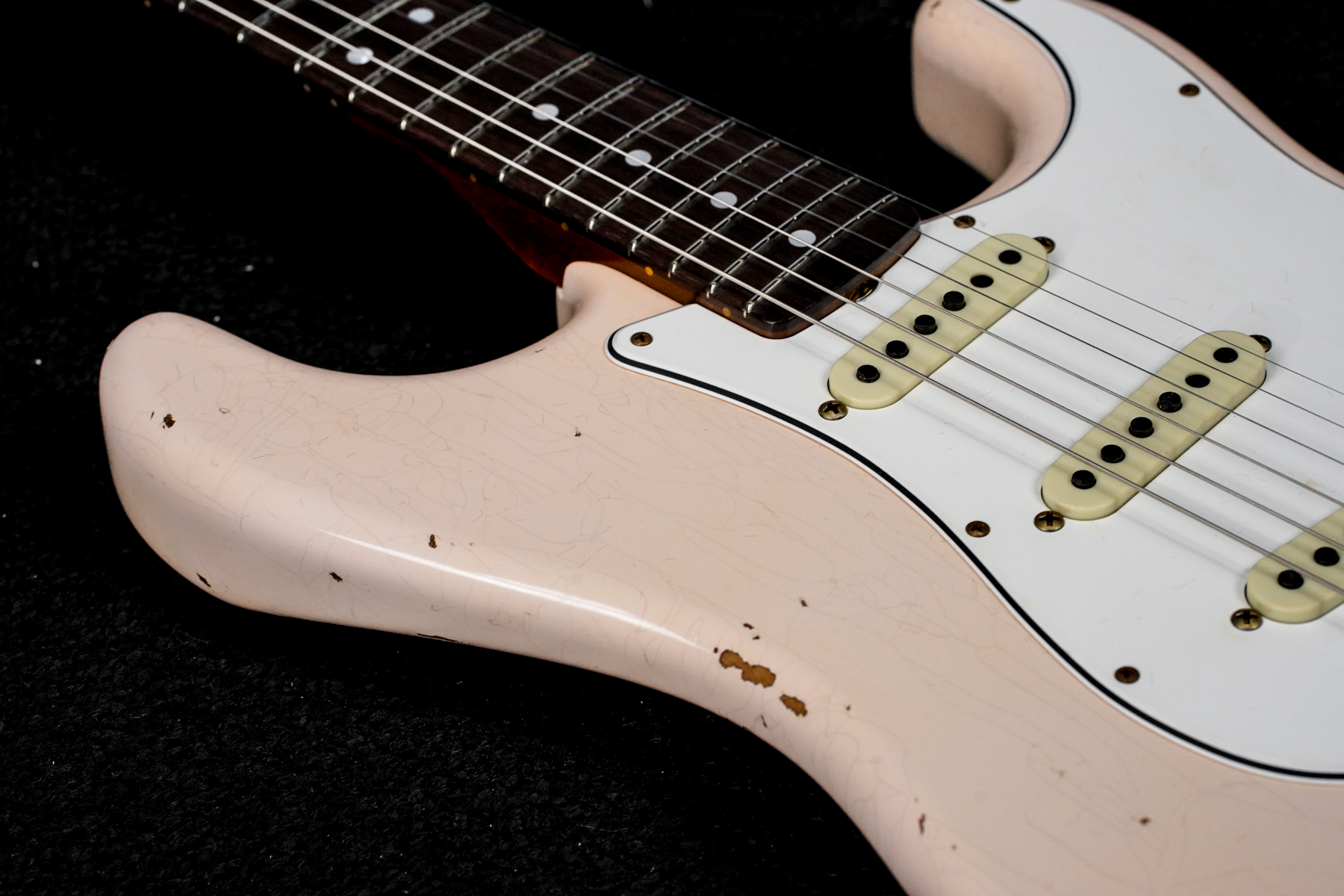 Limited Edition 64' Stratocaster Relic - Super Faded Aged Shell Pink