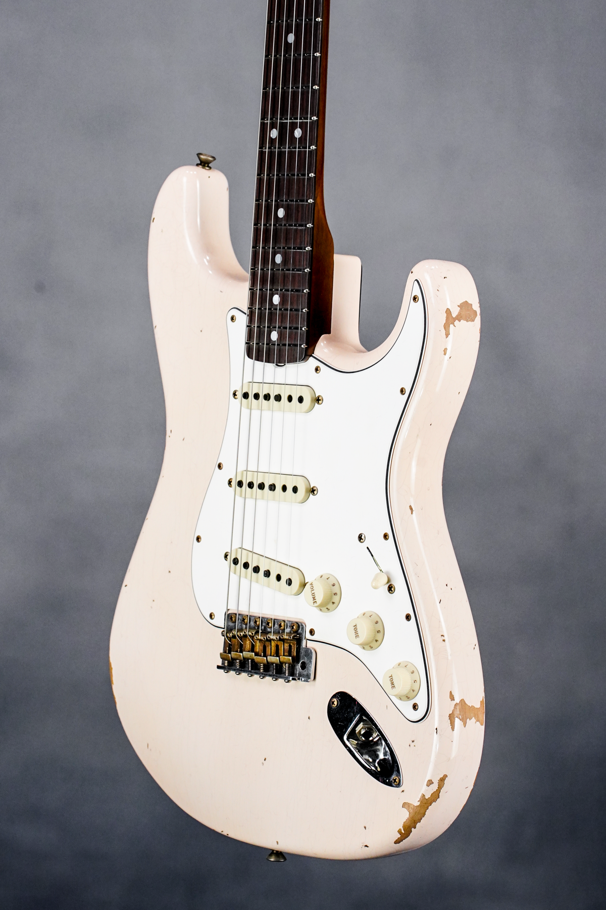 Limited Edition 64' Stratocaster Relic - Super Faded Aged Shell Pink