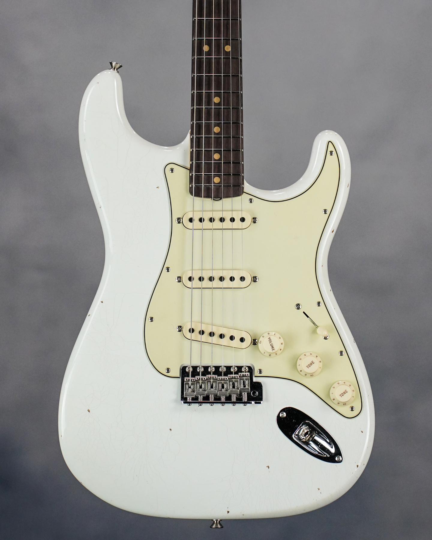 LTD 64 STRAT Journeyman /CC - Aged Olympic White