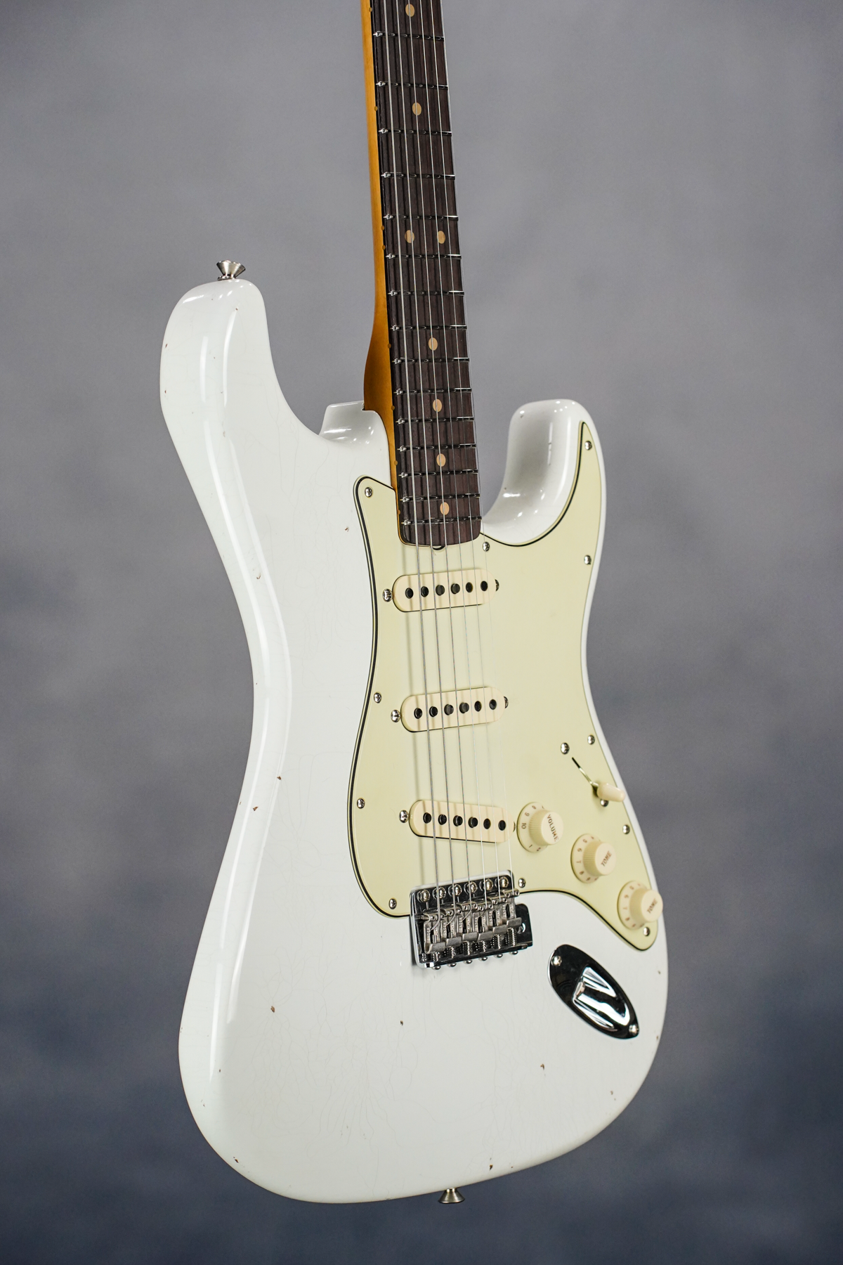 LTD 64 STRAT Journeyman /CC - Aged Olympic White