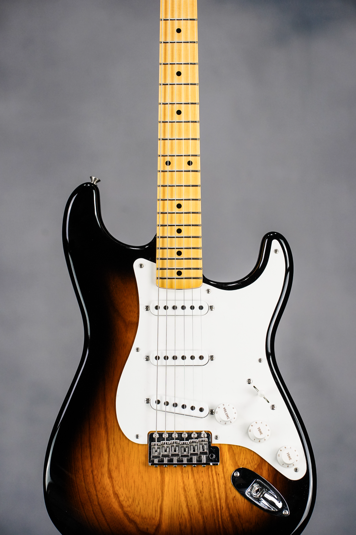 Vintage Custom 1955 Stratocaster NOS, Maple Fingerboard, Wide-Fade 2-Color Sunburst