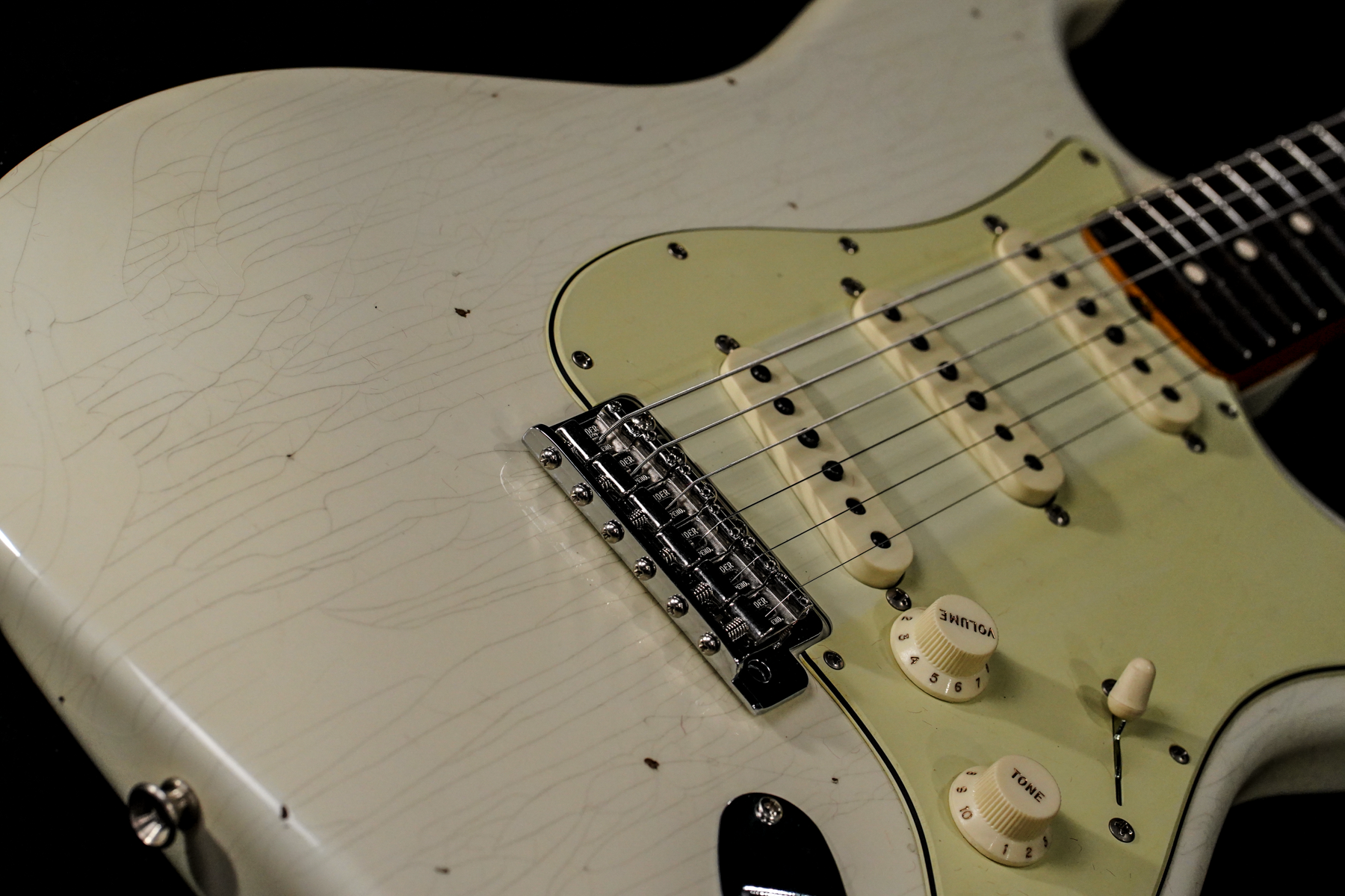 Custom Shop 1963 Strat Relic Aged Olympic White