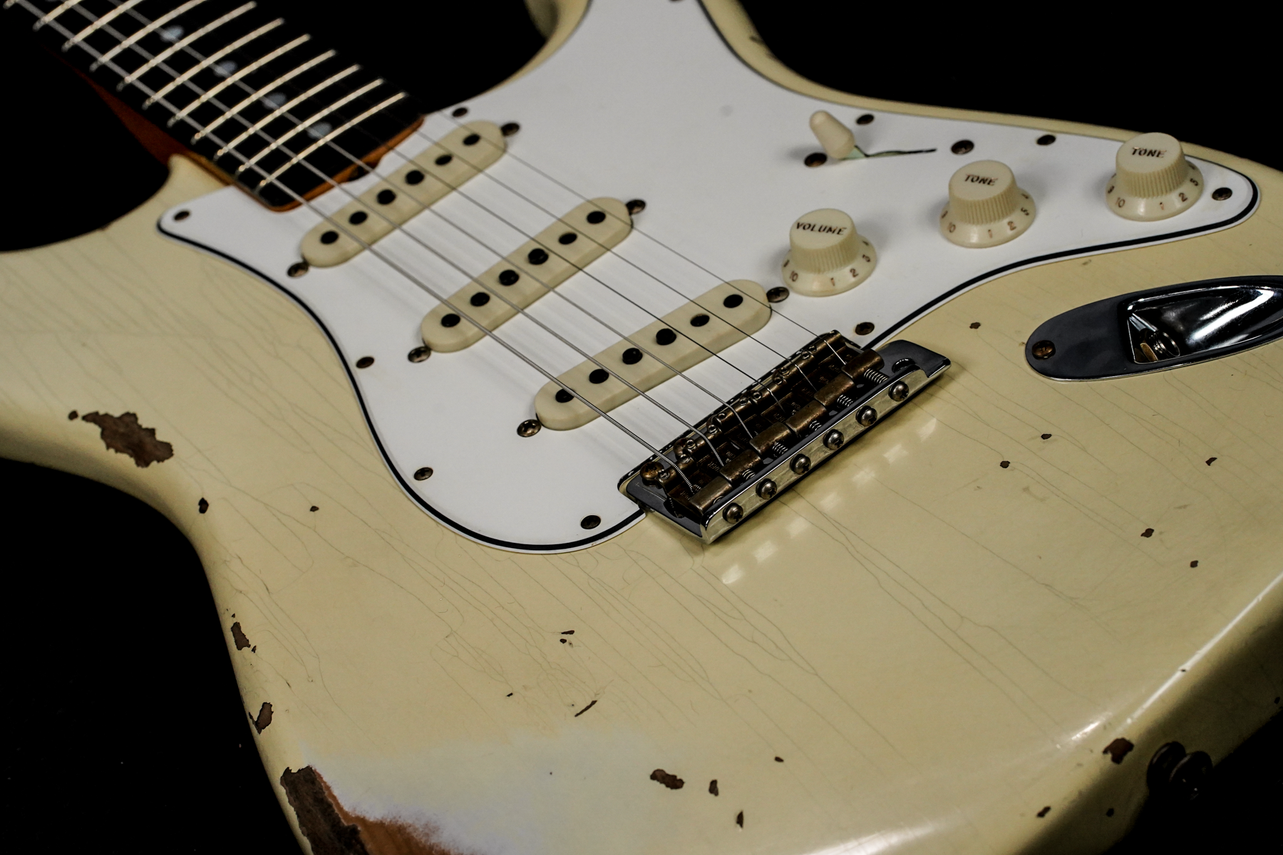 Custom Shop1967 Strat Heavy Relic Aged Vintage White