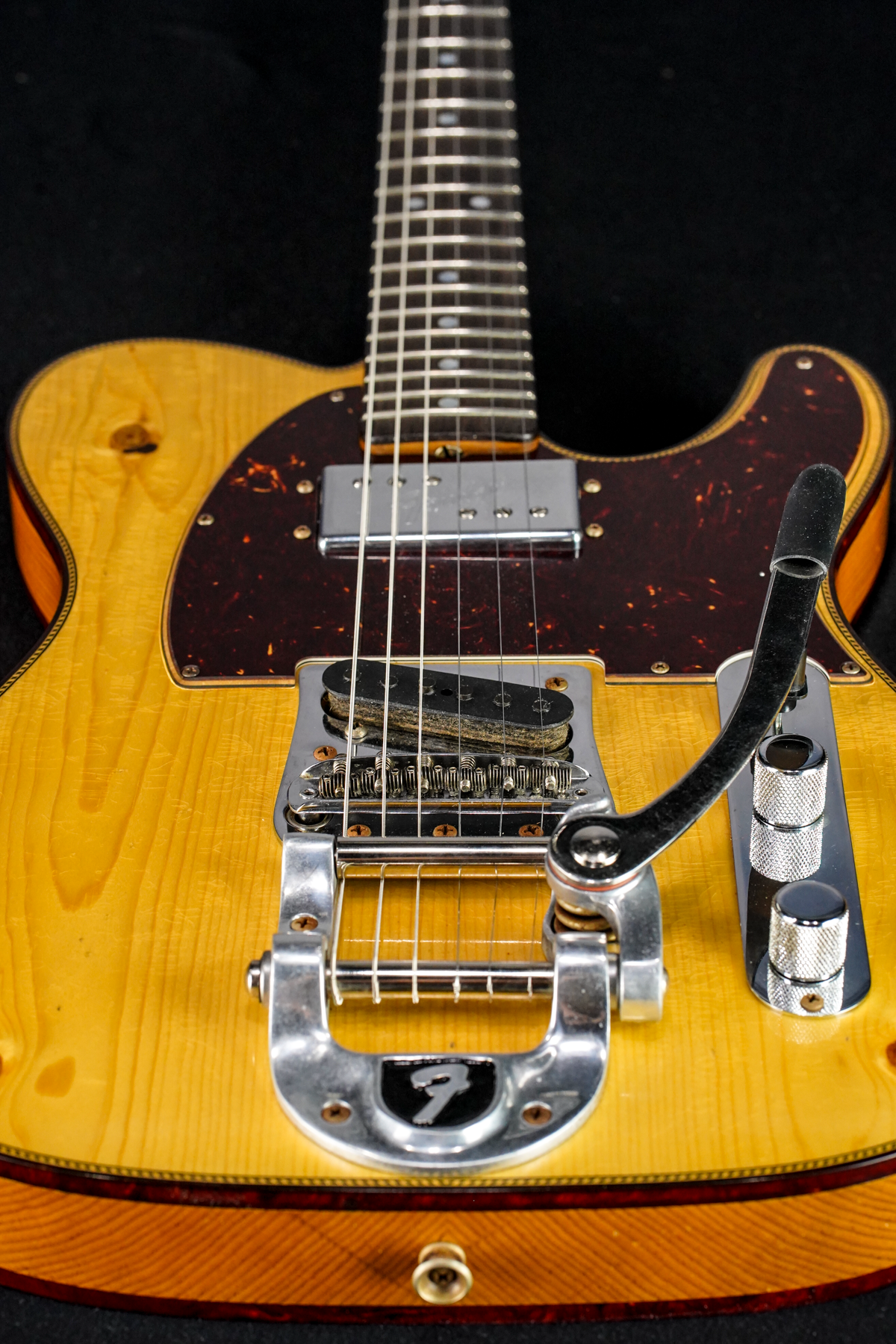 LIMITED EDITION CUNIFE TELE CUSTOM - JOURNEYMAN RELIC, AGED AMBER NATURAL