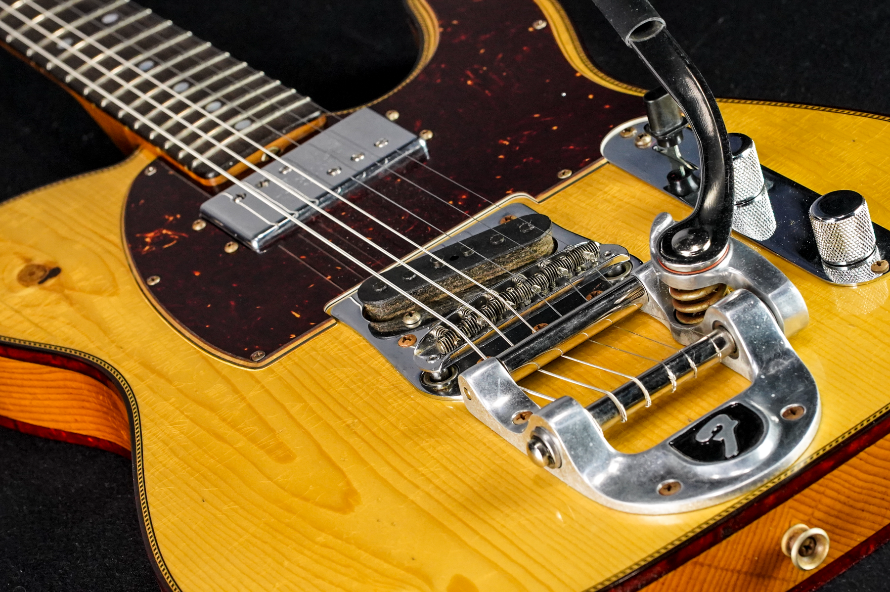 LIMITED EDITION CUNIFE TELE CUSTOM - JOURNEYMAN RELIC, AGED AMBER NATURAL