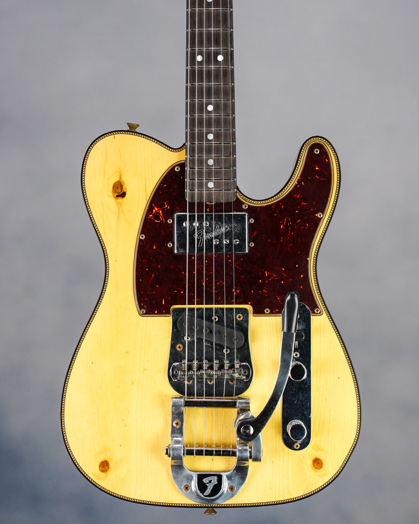 LIMITED EDITION CUNIFE TELE CUSTOM - JOURNEYMAN RELIC, AGED AMBER NATURAL