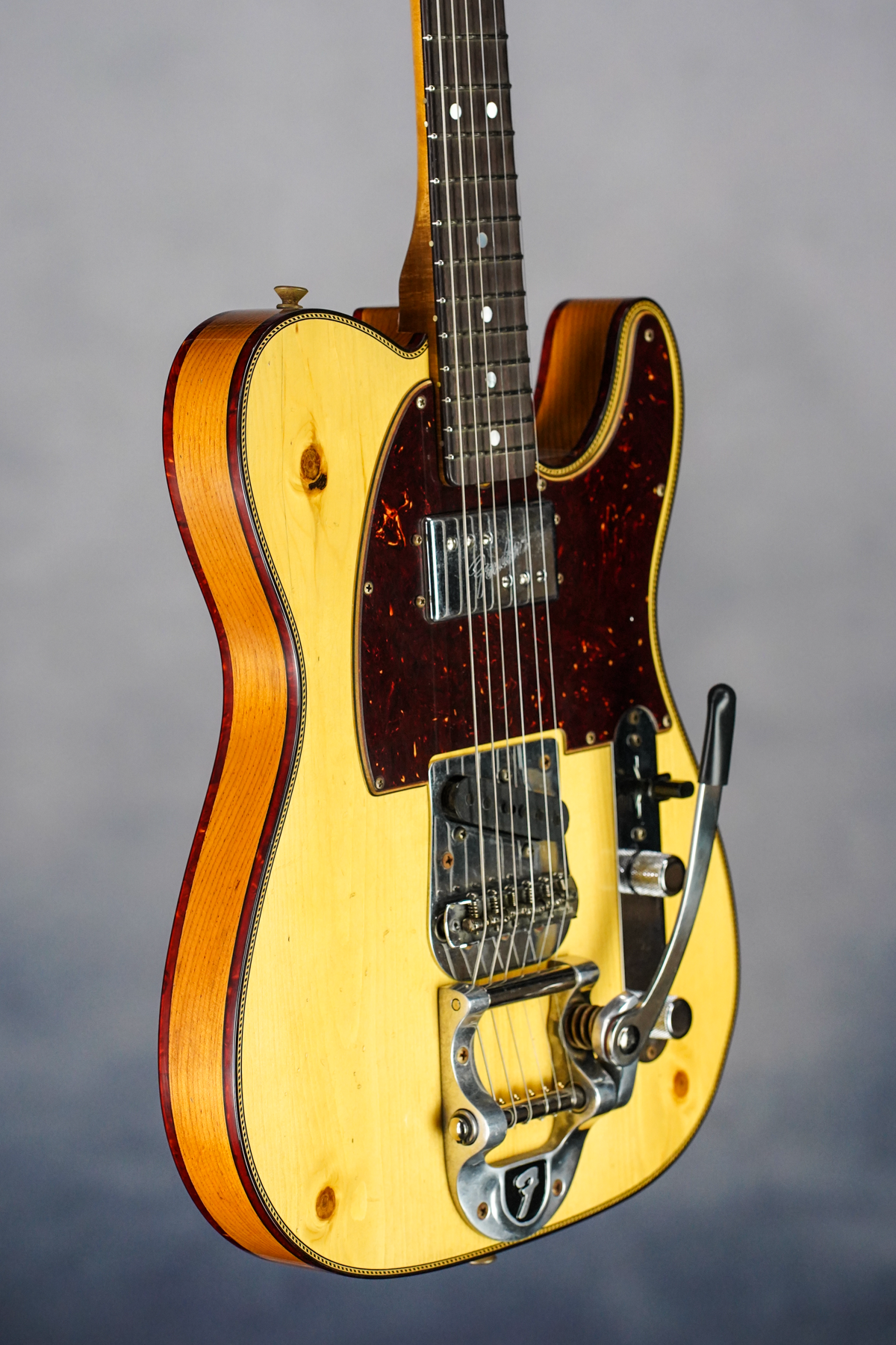 LIMITED EDITION CUNIFE TELE CUSTOM - JOURNEYMAN RELIC, AGED AMBER NATURAL