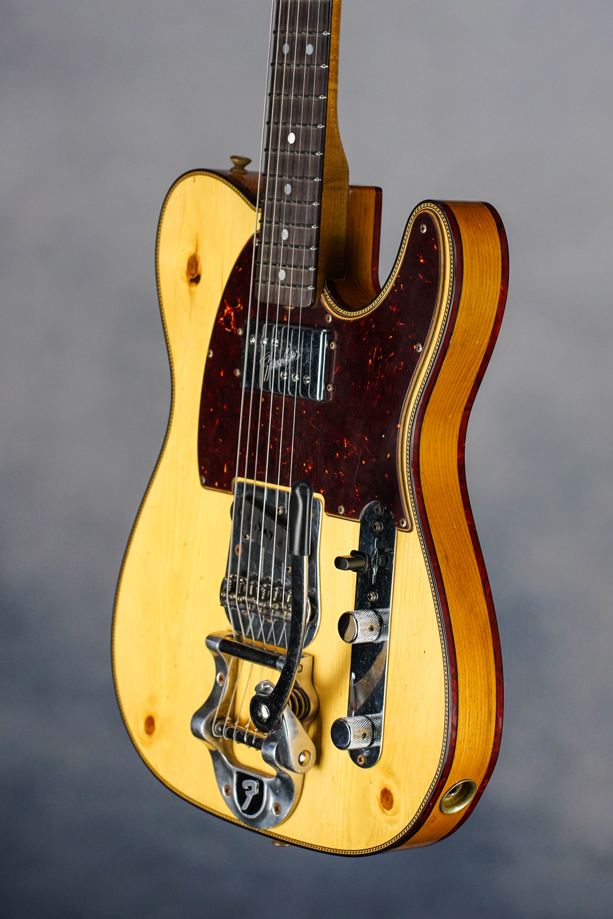 LIMITED EDITION CUNIFE TELE CUSTOM - JOURNEYMAN RELIC, AGED AMBER NATURAL