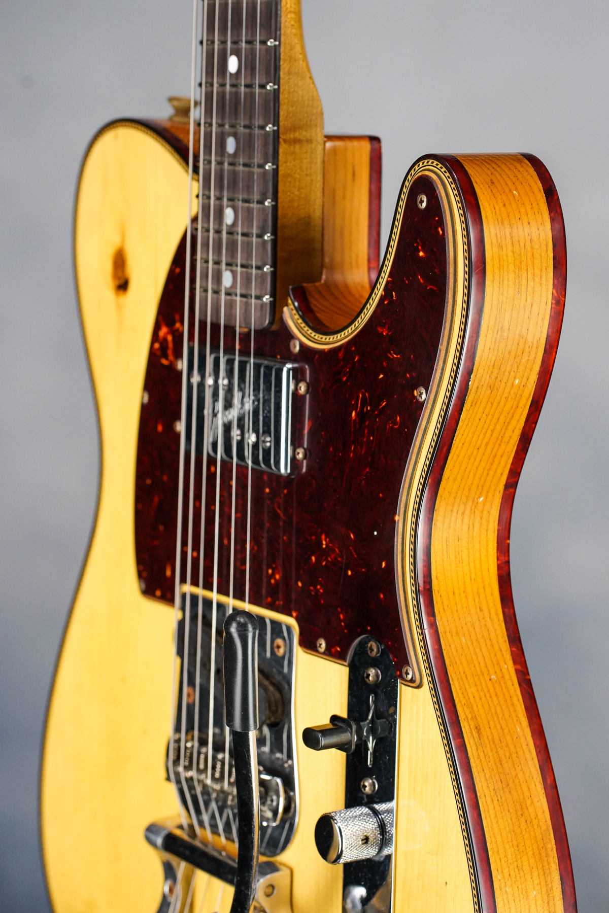 LIMITED EDITION CUNIFE TELE CUSTOM - JOURNEYMAN RELIC, AGED AMBER NATURAL