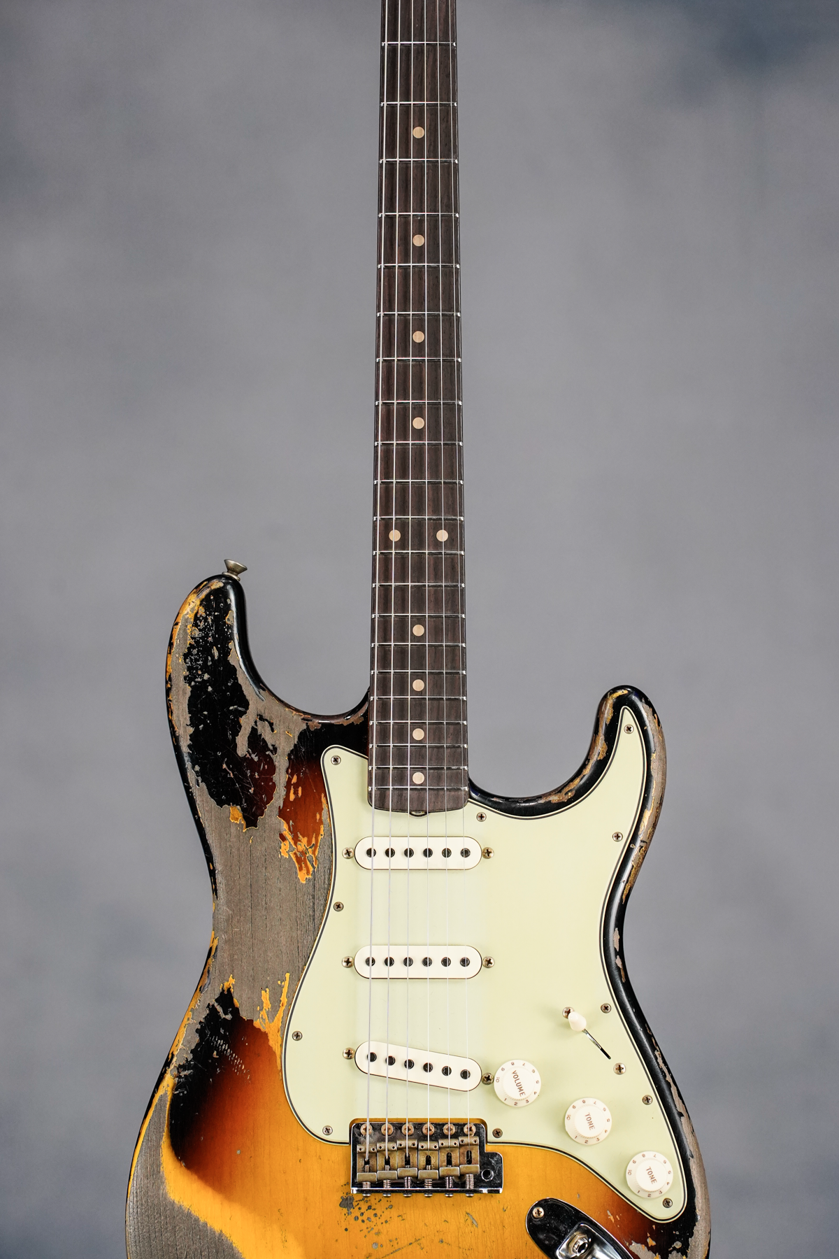 Limited Edition 1960 DualMag II Strat Heavy Relic - Faded Aged 3 Color Sunburst