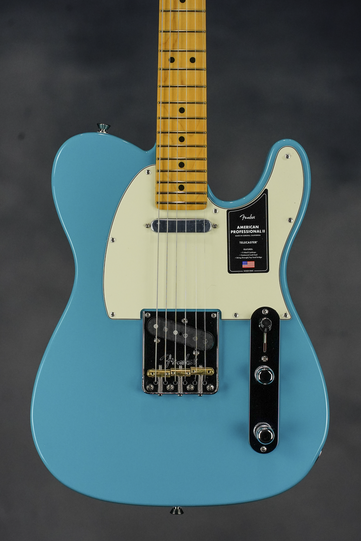 American Professional II Telecaster, Miami Blue, Maple FB