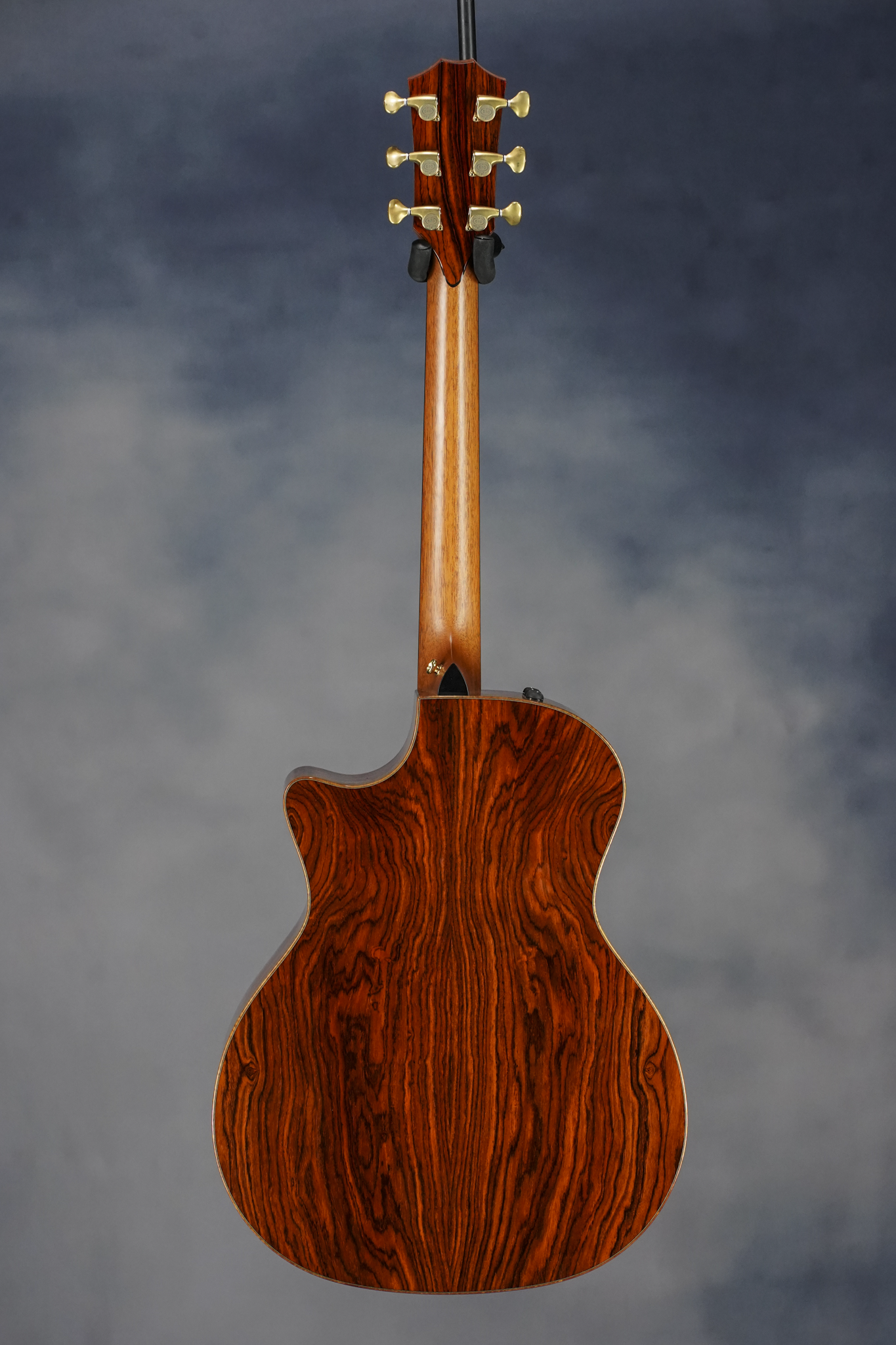 Custom Shop Grand Auditorium, Cocobolo, Beveled Armrest/Venetian Cutaway