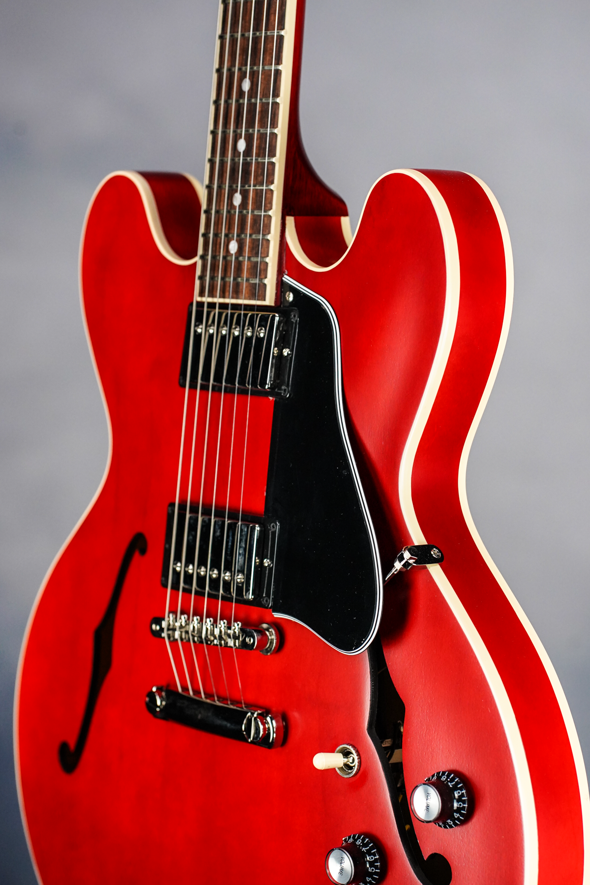 ES-335 Satin Satin Cherry