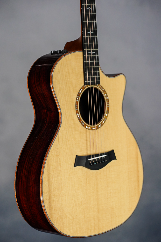 Custom Shop Grand Auditorium, Cocobolo, Venetian Cutaway