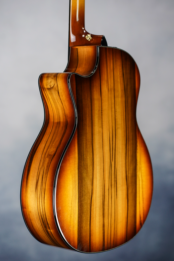 Custom Shop Grand Auditorium, Tasmanian Blackheart Sassafras