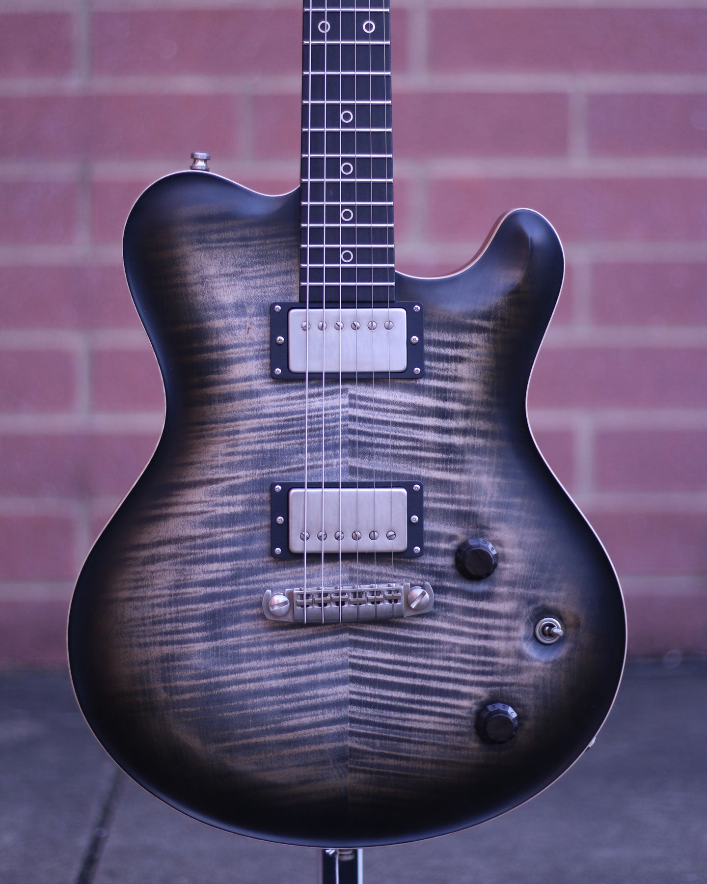 Nik Huber Dolphin II, Exceptional Flame Maple, Light Charcoal Burst