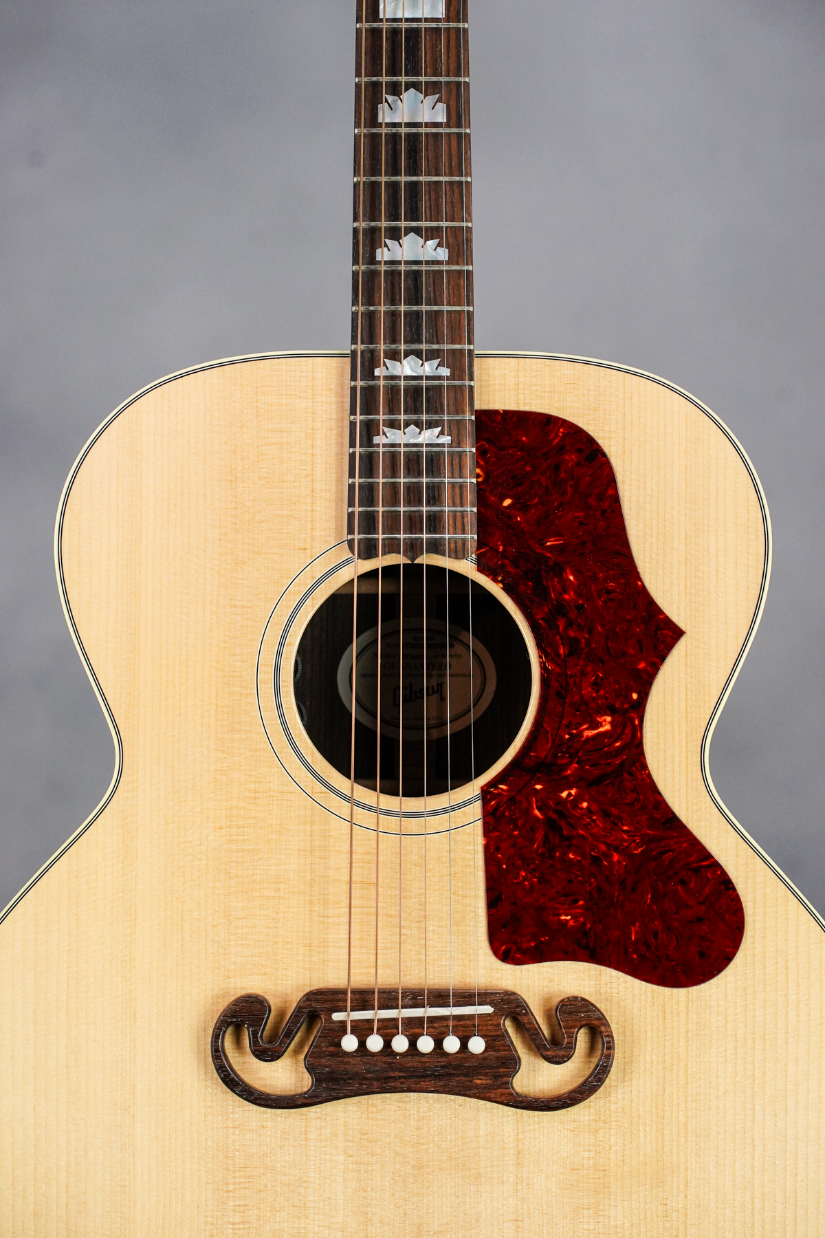 SJ-200 Studio Rosewood, Antique Natural