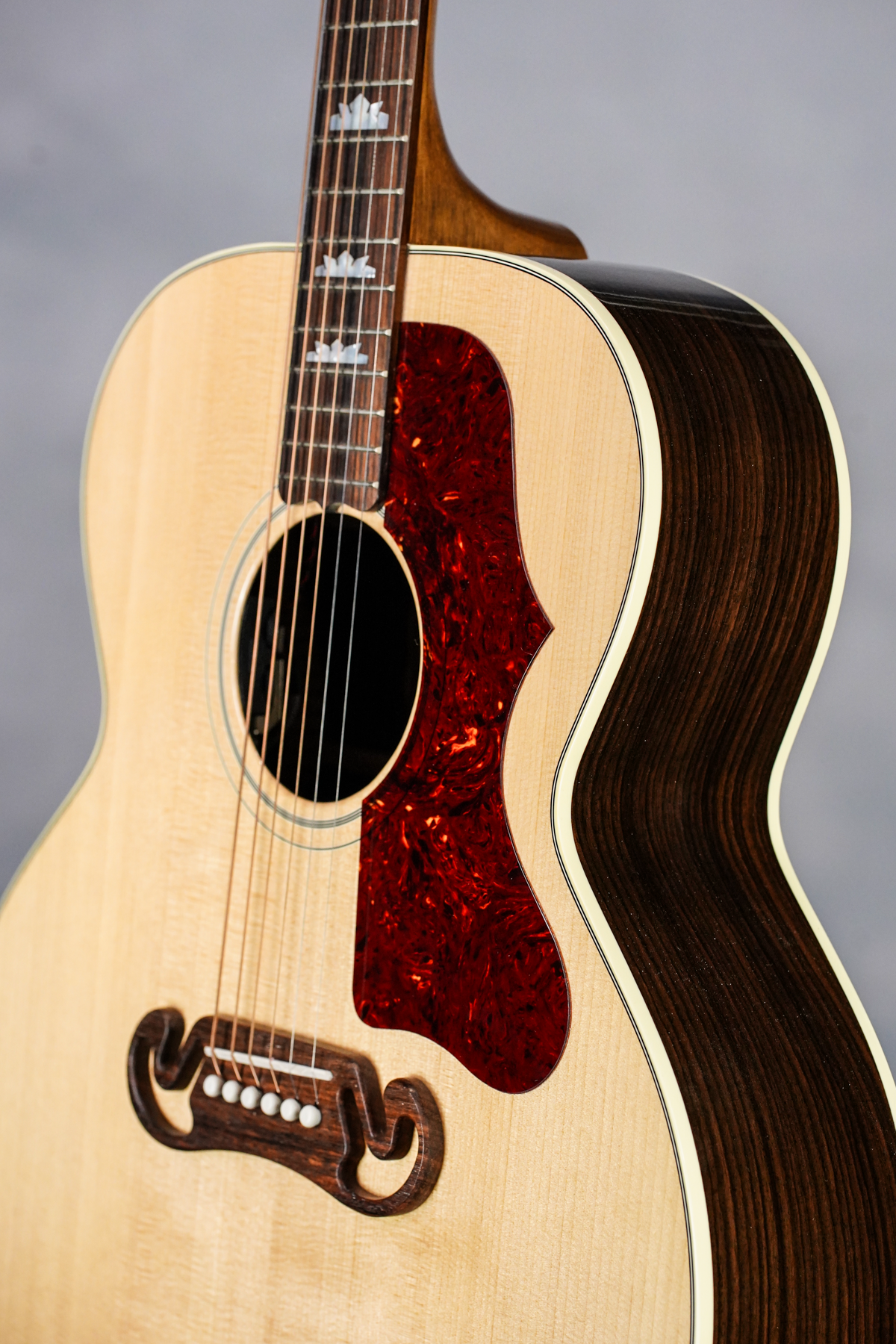 SJ-200 Studio Rosewood, Antique Natural